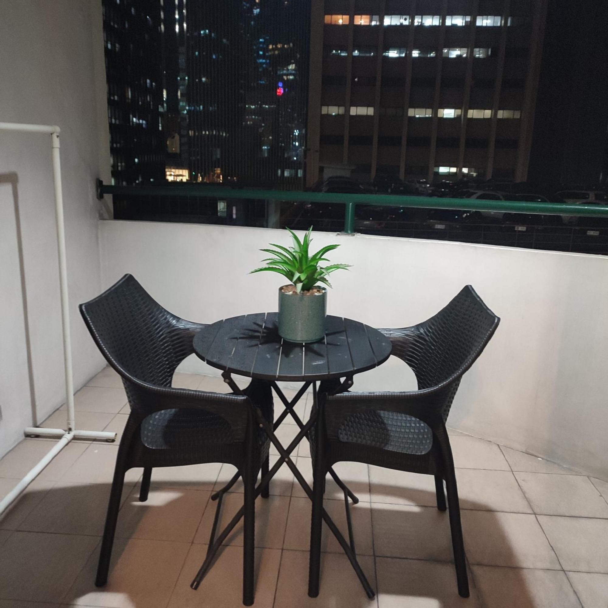 Luxury Spacious 2Br In Salcedo Village Manila Ngoại thất bức ảnh